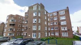 2 bedroom Flat for s...